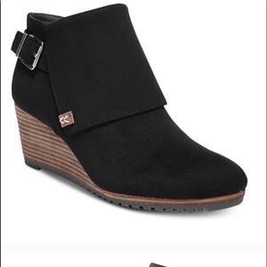 New Dr. Scholl's Create Wedge Booties 8.5